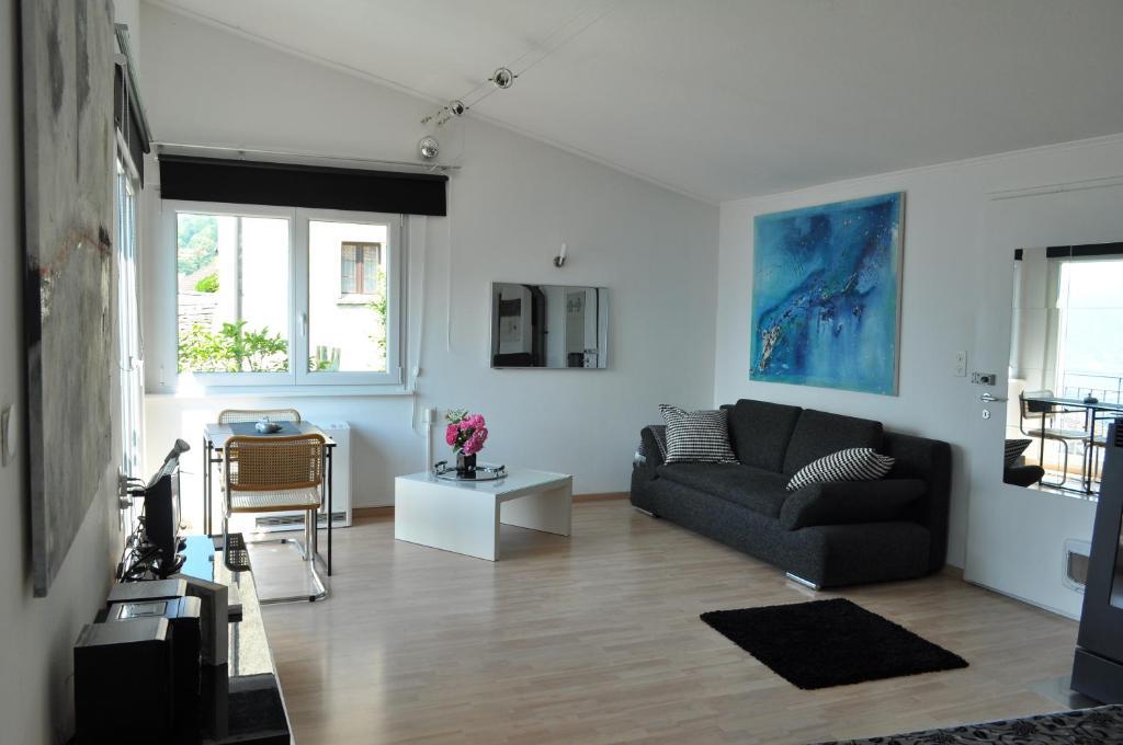Casa Grillino Apartment โลการ์โน ภายนอก รูปภาพ